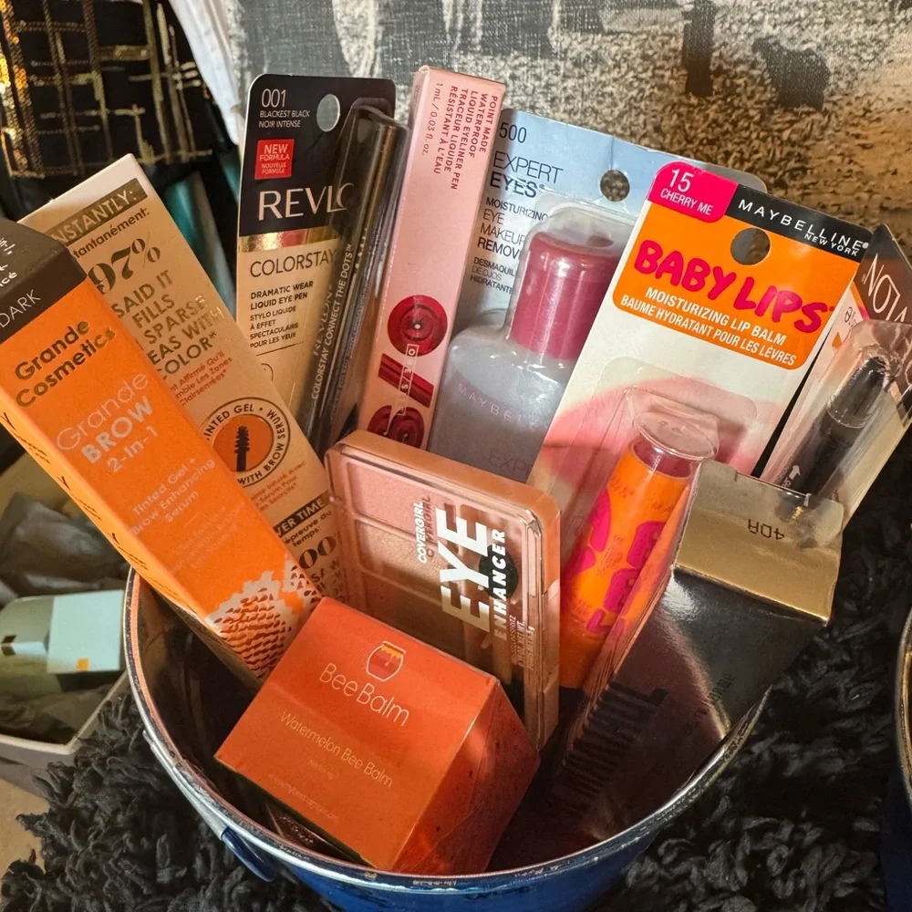 Makeup bundles - Picture 2 of 7